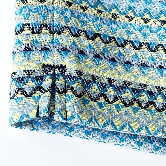 LOFT Textured Riviera Shorts 6" NEW Size 6 Geometric Jacquard Blue Yellow - Picture 8 of 12